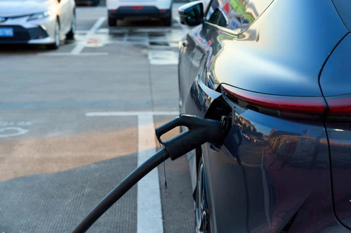 Challenges in the DC Fast Charging Market Challenges in the DC Fast Charging Market